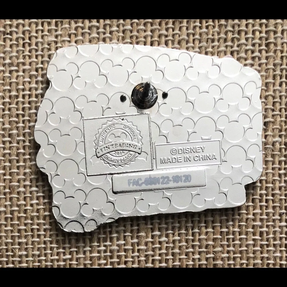 DISNEY PARKS COLLECTION Grumpy Collectible Trading Pin